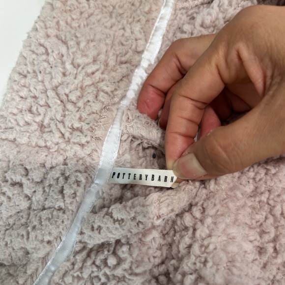 Pottery Barn Pink Plush Robe Wrap Style - Picture 15 of 16